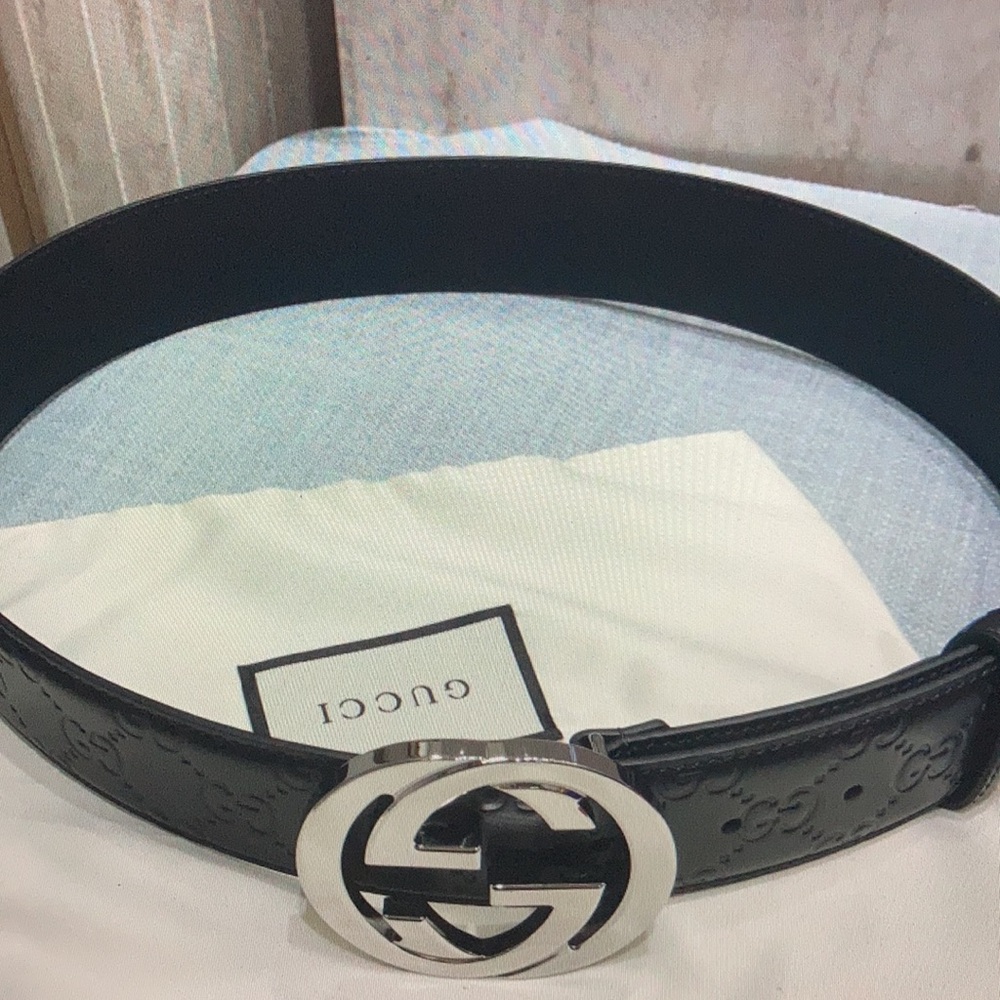 Gucci Signature Embossing Leather Belt Unisex